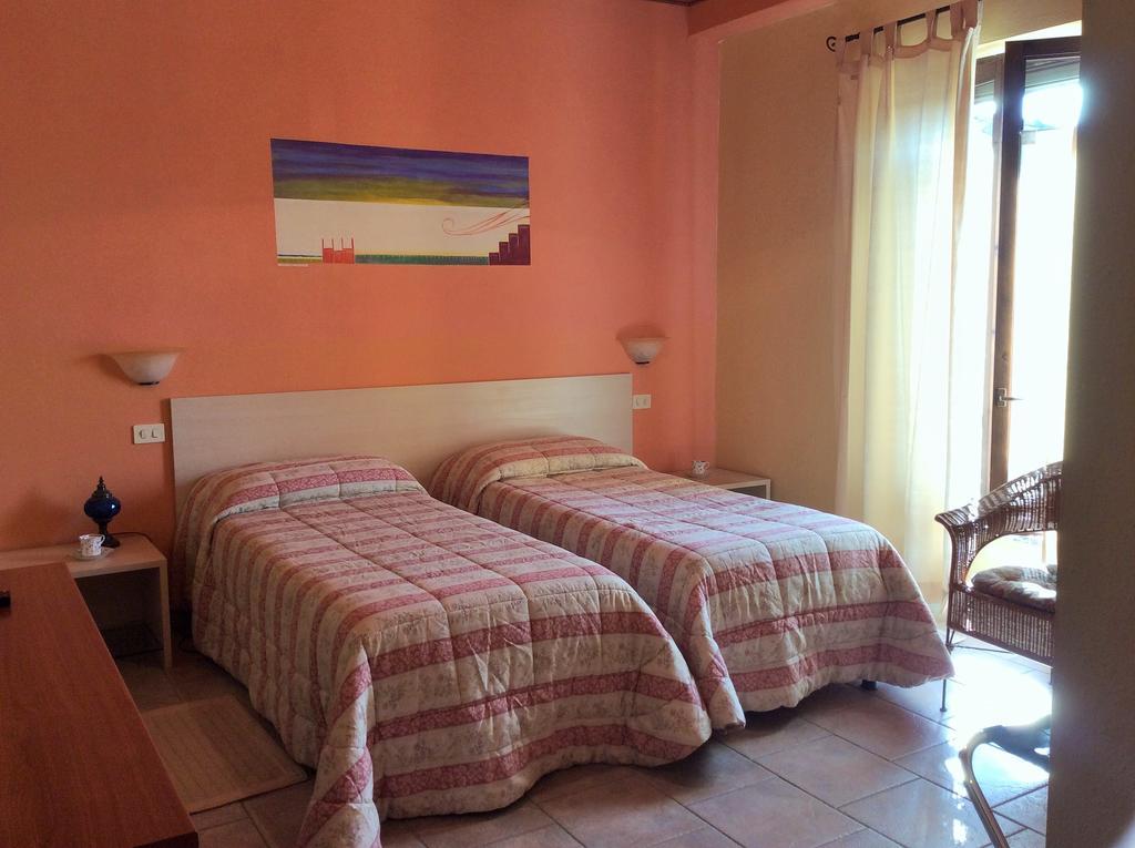 Agriturismo La Mussia Castelnuovo  Δωμάτιο φωτογραφία